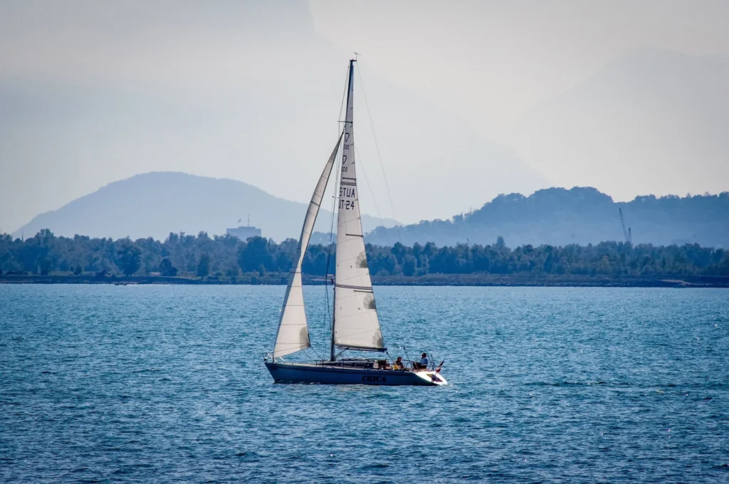 Segelboot auf dem Bodensee bei Konstanz