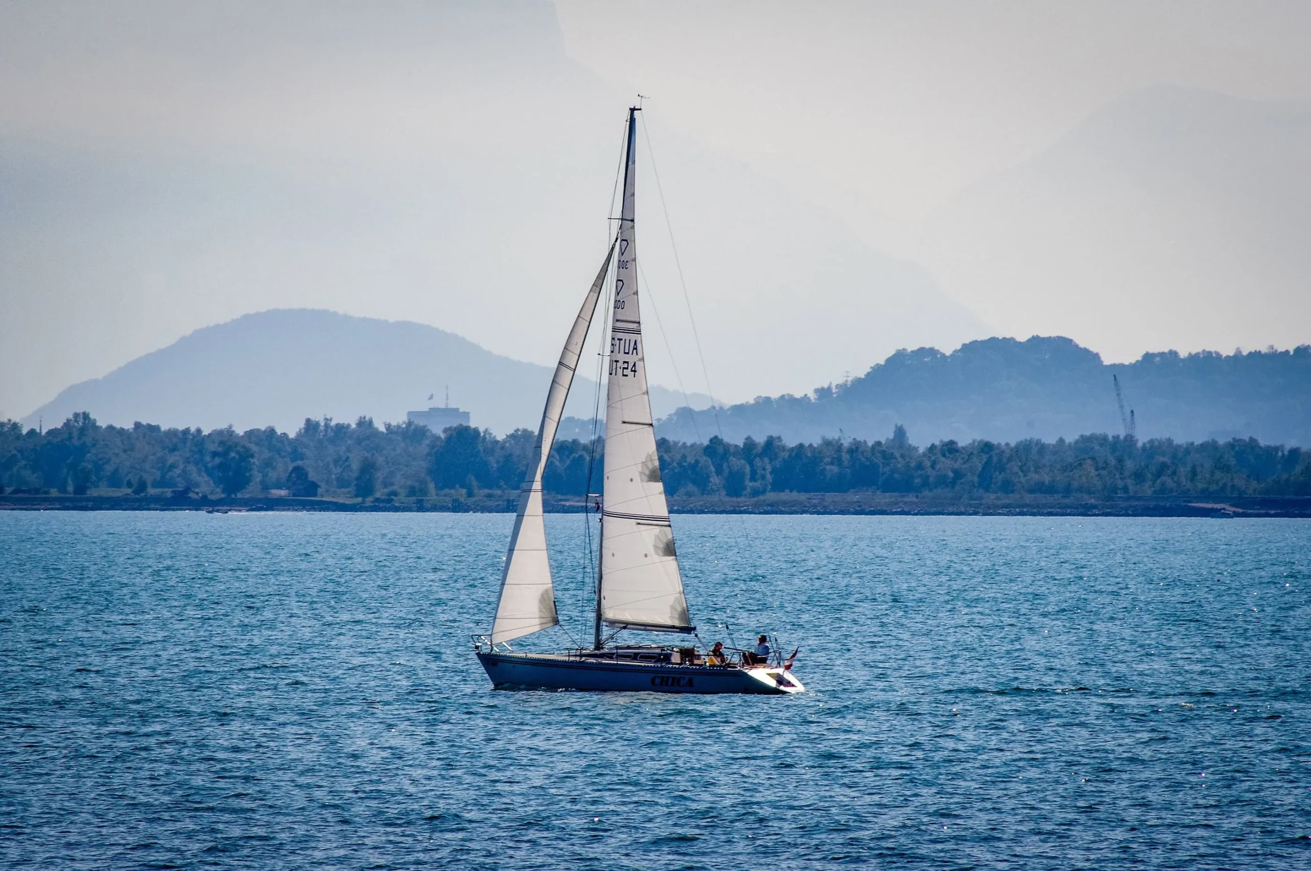 Segelboot auf dem Bodensee bei Konstanz